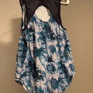 Lululemon cute back workout tank
